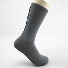YF&TT Socks Breathable Outdoor Sport Cycling Riding Socks Running Climbing Camping Basketball Socks 40-45