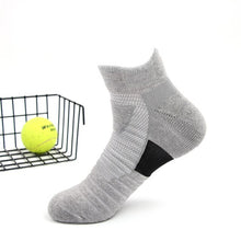 Super Elite Men's Sports Socks Cycling Basketball Running Sports Socks Summer Hiking Ski Tennis Man Women Bicycle Slip